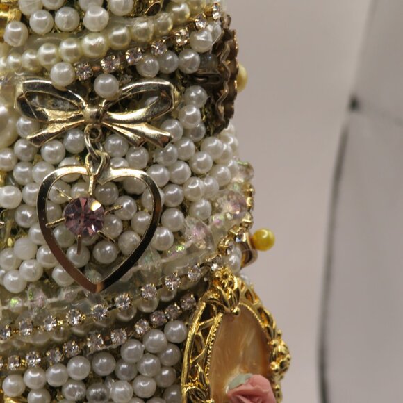 Hand crafted Upcycled Vintage to Modern Jewelry Christmas Tree - Picture 8 of 10